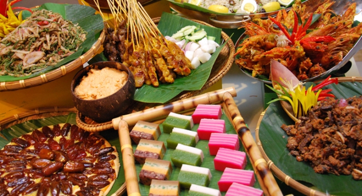 Enjoy-Local-Malaysian-Delicacies.jpg